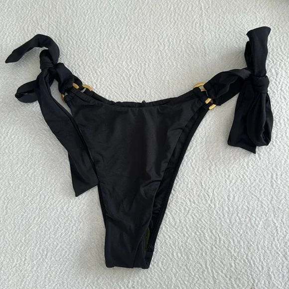 L*Space Kiki Bikini Bottom, Size Small , $99 - Picture 9 of 10